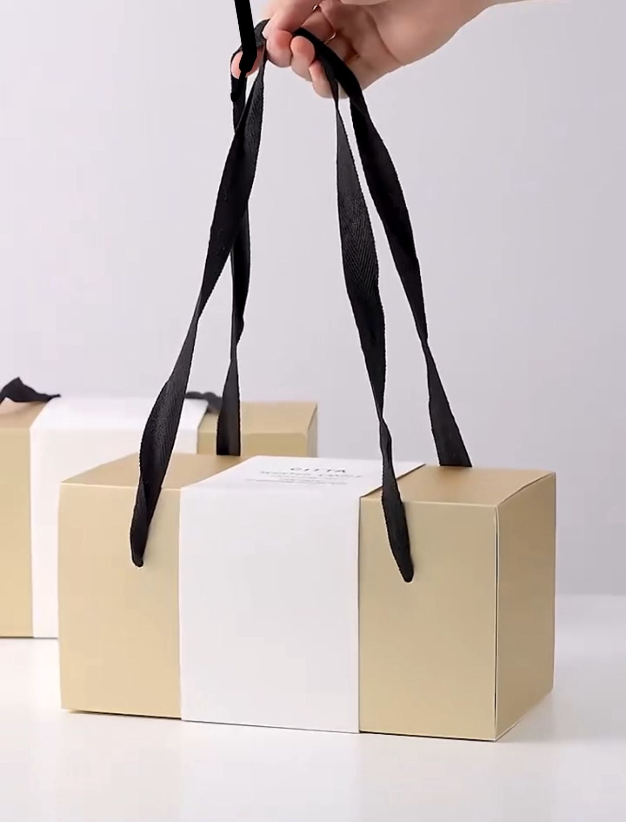 Coffret Cadeau Bougie Parfumée & Fleurs – 🎁 - Ma petite merveille